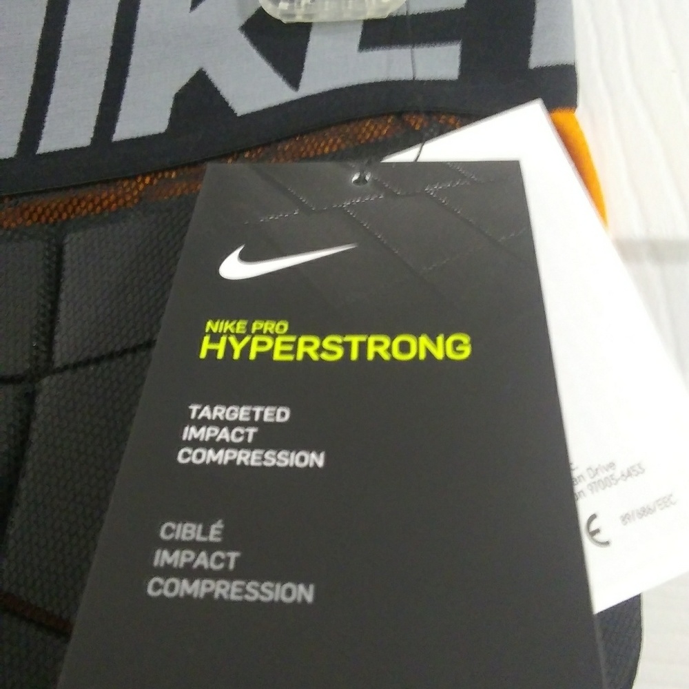 Nike Pro - Picture 6 of 6